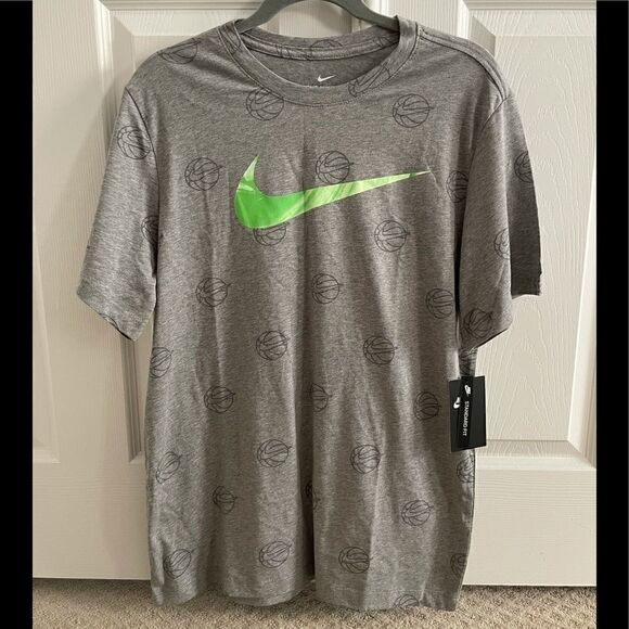 NWT Nike OC Swoosh All Over Print Tee - Picture 3 of 5